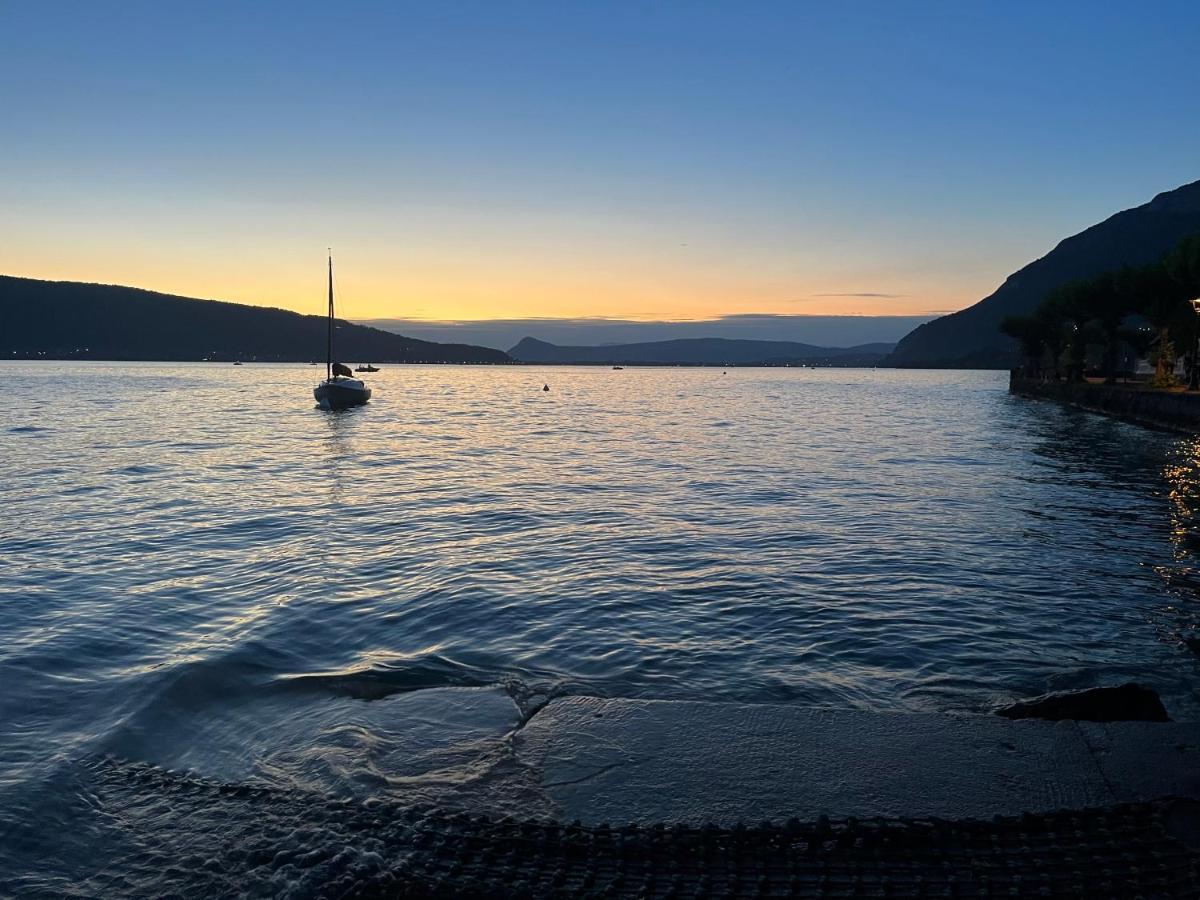 Entre Lac D'Annecy Et Montagnes, Golf Et Parapente A Pieds Talloires Εξωτερικό φωτογραφία
