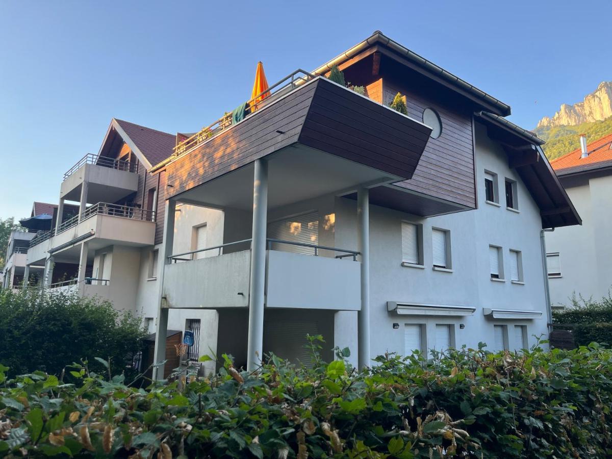 Entre Lac D'Annecy Et Montagnes, Golf Et Parapente A Pieds Talloires Εξωτερικό φωτογραφία